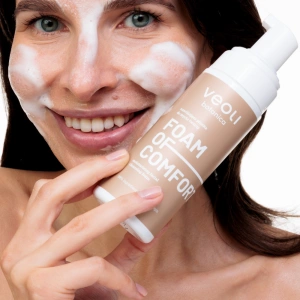 Veoli Botanica Foam Of Comfort nawilżająca pianka do mycia twarzy 150 ml