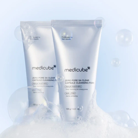 Medicube Zero Pore SA Clear Capsule Cleansing Foam oczyszczająca pianka do twarzy z mikrokapsułkami egzosomów i kwasami 120 g