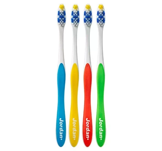Jordan Total Clean 4-Pack szczoteczki do zębów Medium