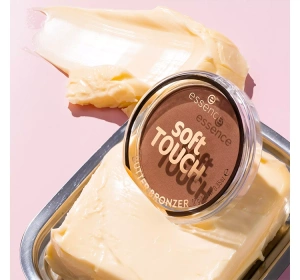 Essence Soft Touch Butter Bronzer puder brązujący 20 Golden Buttercream 10 g